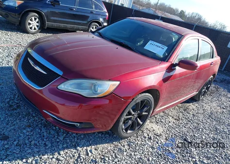 2014 Chrysler 200 Limited z USA, uszkodzony, nr VIN 1C3CCBCG8EN176785